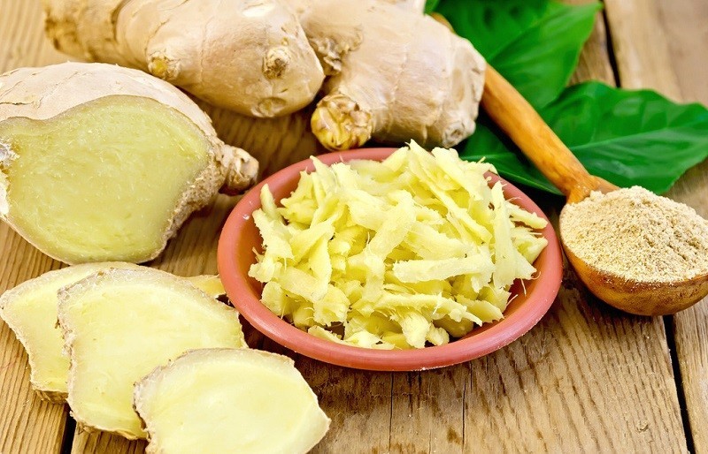 Dùng mẹo dân gian từ gừng giúp gà khó thở nhanh phục hồi